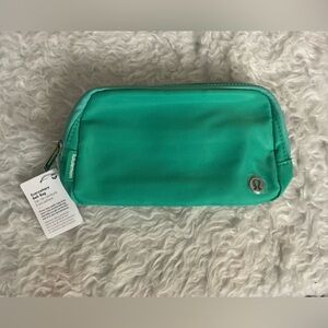 Lululemon Green Everywhere Belt Bag